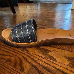 Pendleton Blue Desert Dawn Ladies Slide Sandals 11 Med NWT Leather Foot Bed